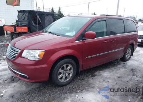 2012 Chrysler Town & Country Touring z USA, uszkodzony, nr VIN 2C4RC1BG9CR368671